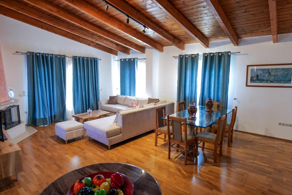 King Suite With Sea View | Royal 1967, Himare